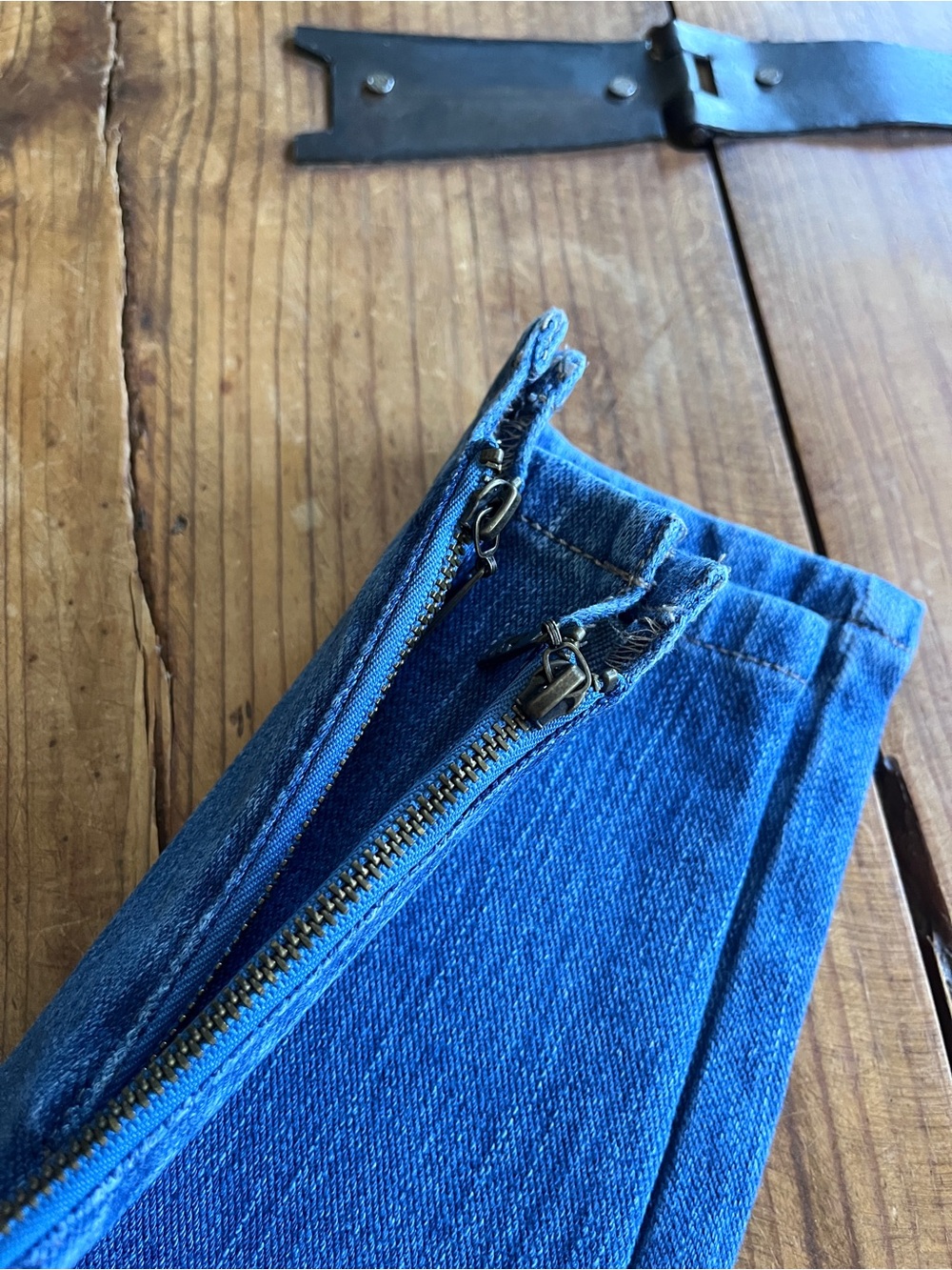 Belle by Kim Gravel Blue Cropped Ankle Jeans - Picture 2 of 4